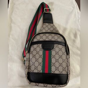 Beige Gucci Crossbody/shoulder sling bag , used.